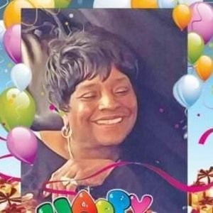 Meet your Posher, Elaine